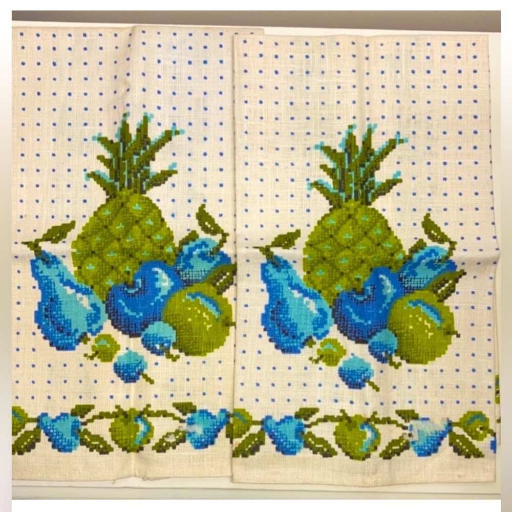 Parisian Prints Vintage Linen Towels